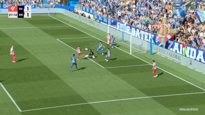 El gol de Giuliano Simeone ante el Deportivo Alavés (Foto: Movistar +)