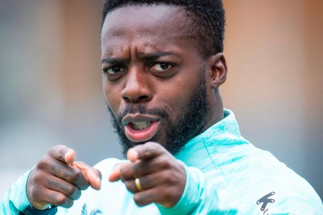 El gesto de Iñaki Williams en un entrenamiento en Lezama (Foto: Athletic Club).