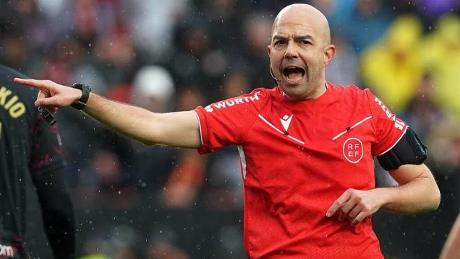 Pablo González Fuertes, árbitro español (Foto: Cordon Press)