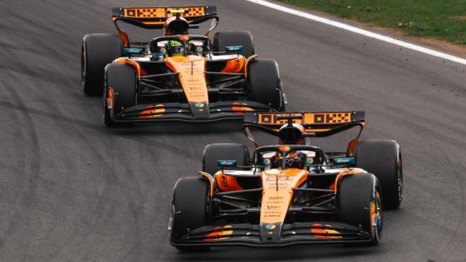 Lando Norris y Oscar Piastri, en Zandvoort (Foto: McLaren).
