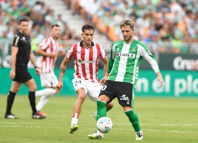 Lo Celso, ante el Athletic (Foto: Kiko Hurtado).