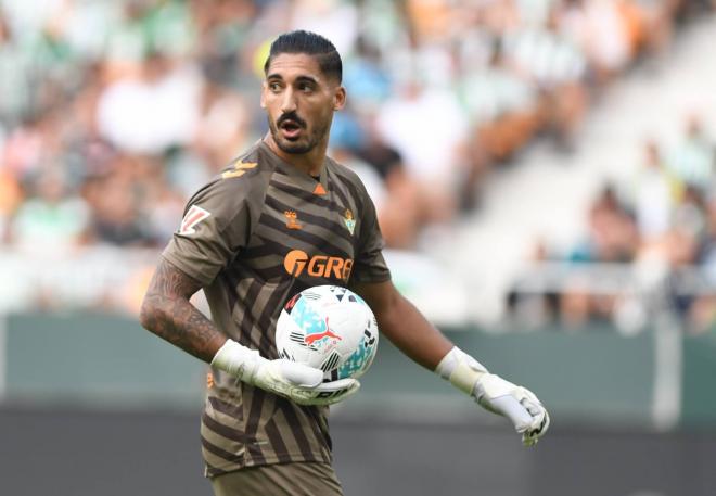Álvaro Valles, ante el Athletic (Foto: Kiko Hurtado).