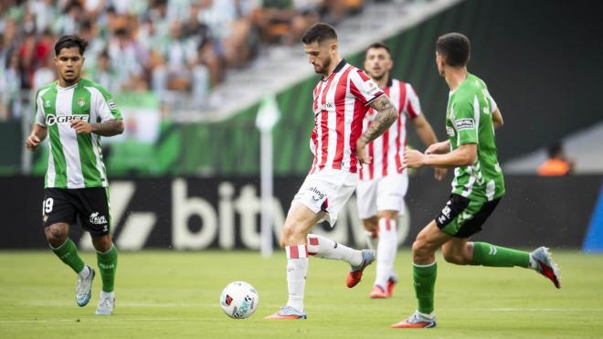 El navarro Oihan Sancet, en acción ante el Real Betis en La Cartuja (Foto: Athletic Club).