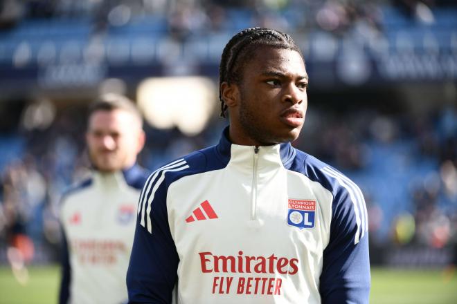 Enzo Molebe, con el Olympique de Lyon (Foto: Cordon Press).