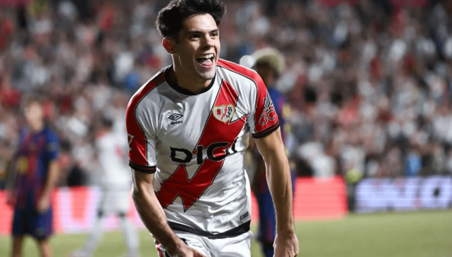 Fran Pérez celebra su gol al Barcelona (Foto: EFE)