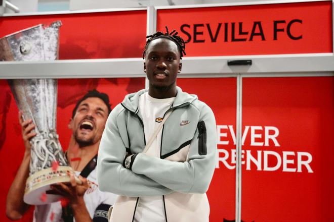 Batista Mendy, en su llegada a Sevilla.