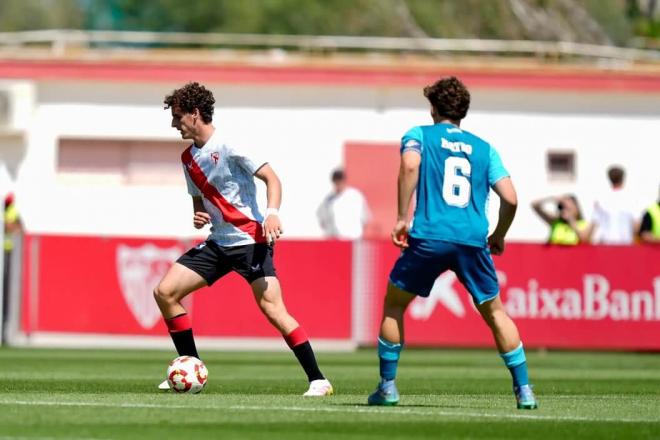Manu Bueno, en el último derbi chico (Foto: SFC).