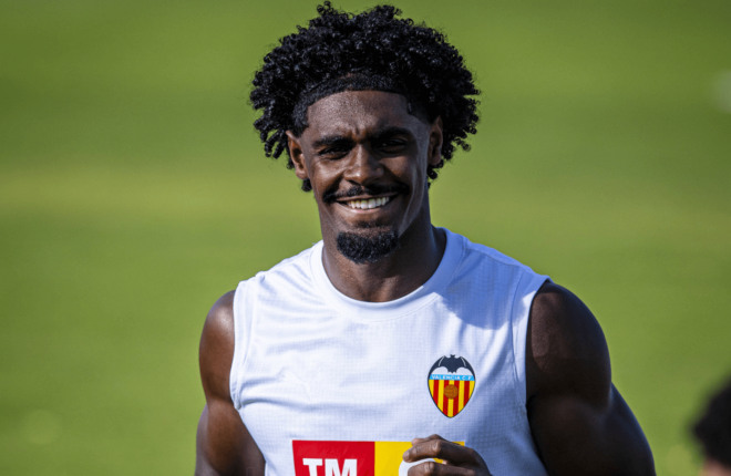 Thierry Rendall ya es uno más (Foto:Valencia CF)