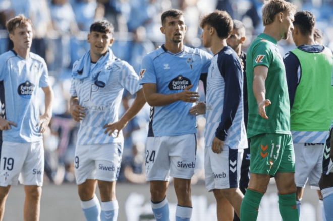 Los jugadores del Celta ante el Villarreal (Foto: LaLiga).