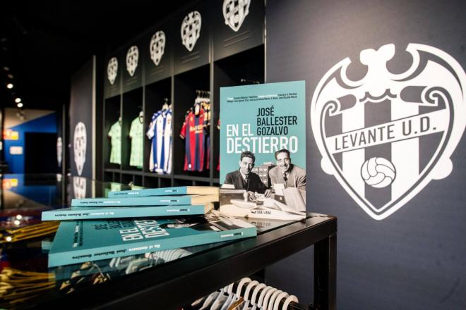 Expedición para recuperar los restos del Fundador del Levante UD