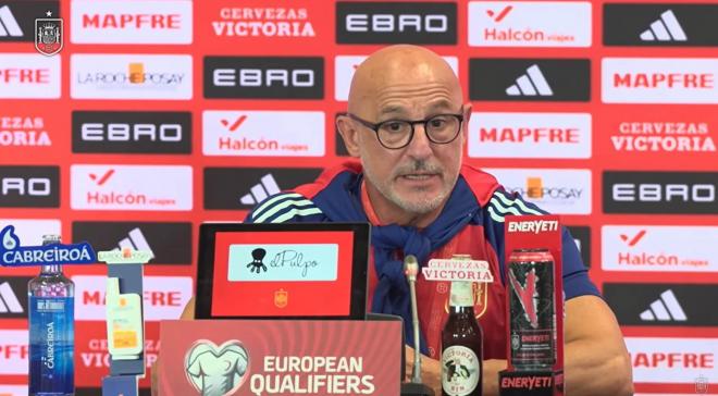 Luis de la Fuente señala que los convocados con mucha ilusión (foto: Sefutbol Youtube).