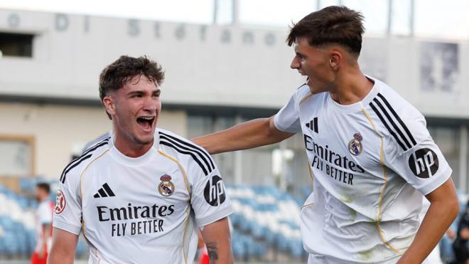 El Real Madrid Castilla celebra un gol en 1º RFEF ('X' Cantera Real Madrid)