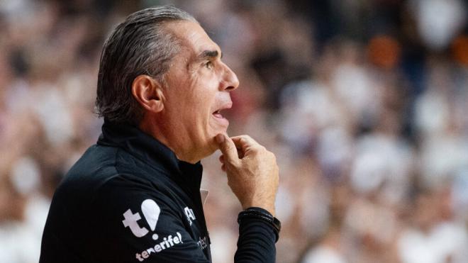 Sergio Scariolo fue despedido con cariño por los aficionados a pesar de la eliminación (Cordon Pr