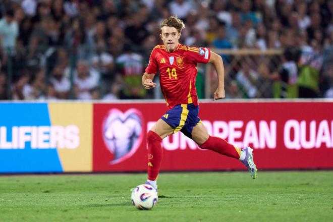 Jesús Rodríguez, durante su debut con España ante Bulgaria (Foto: X).