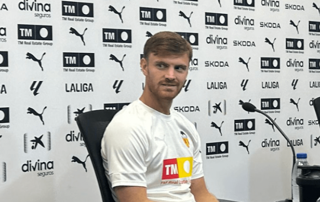 Lucas Beltrán en su presentación