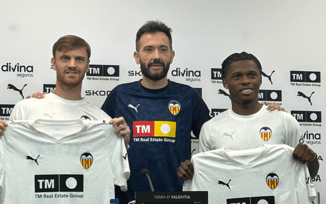 Lucas Beltrán y Largie Ramazani en su presentación