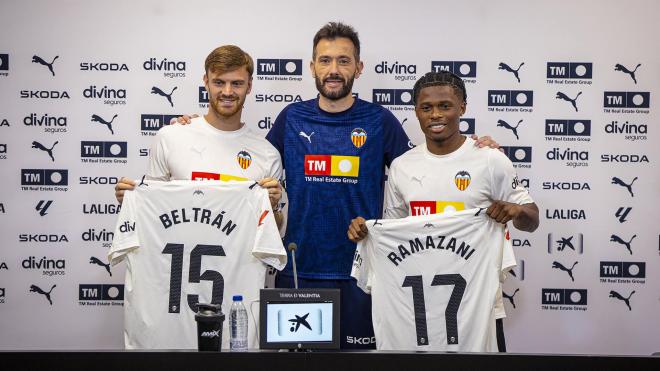 Lucas Beltrán y Largie Ramazani (Foto: Valencia CF)