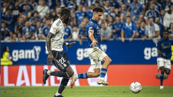 Ilyas Chaira, en un partido del Real Oviedo (Foto: LaLiga).