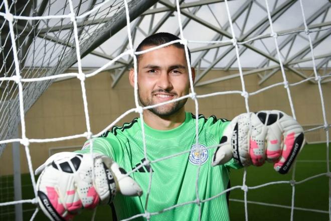 Fran Vieites ficha por el Leicester City (Foto: LCFC).