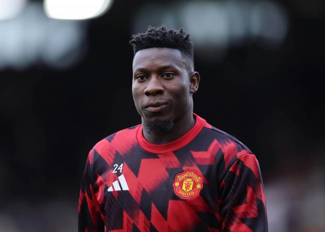 André Onana, en un calentamiento con el Manchester United (Foto: Cordon Press).