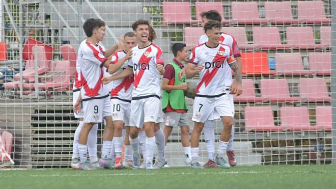 El Rayo Vallecano B celebrando un gol en Segunda RFEF (Redes Sociales)