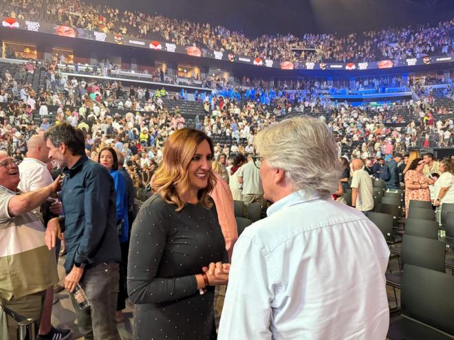 La alcaldesa en el Roig Arena