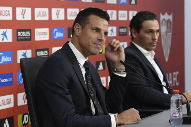 César Azpilicueta, en su presentación (Foto: Kiko Hurtado).