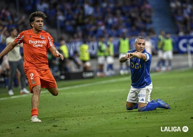 Santi Cazorla, durante el Real Oviedo-Real Sociedad (Foto: LaLiga).