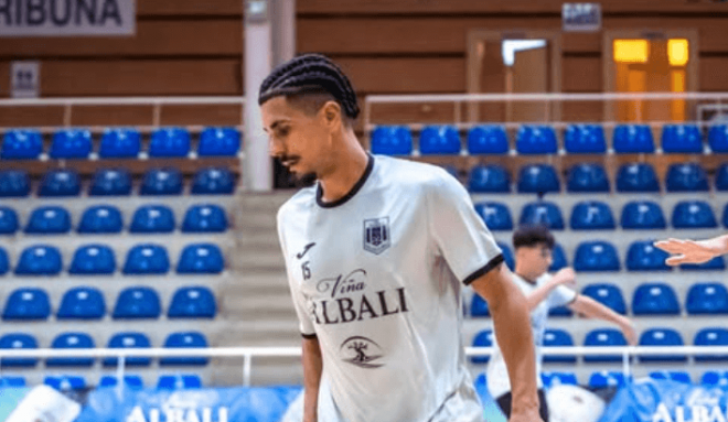 Sinesio Junior en un partido con el Valdepeñas (Foto: Instagram)