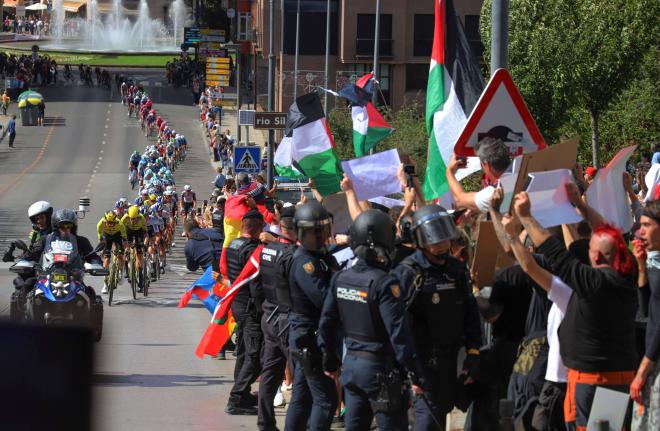 Protestas durante La Vuelta (Foto: EFE).