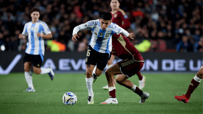 Thiago Almada, con Argentina (Cordon Press)