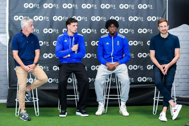 Presentaciones oficiales de Javi López y Ovie Ejaria. (Foto: Real Oviedo)