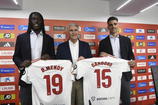 Antonio Cordón, junto a Fabio Cardoso y Batista Mendy (Foto: Kiko Hurtado).