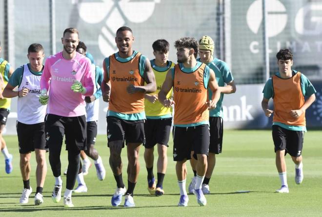 Ez Abde vuelve a entrenar con el grupo (Foto: Kiko Hurtado)