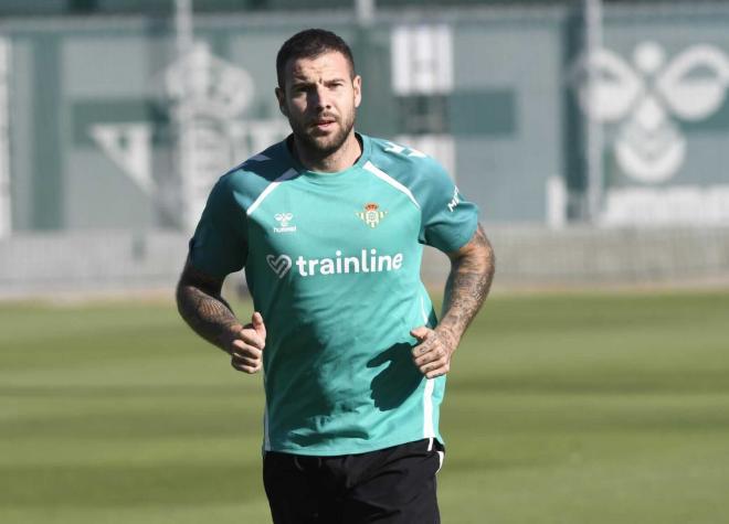 Aitor Ruibal, entrenando en solitario (Foto: Kiko Hurtado)