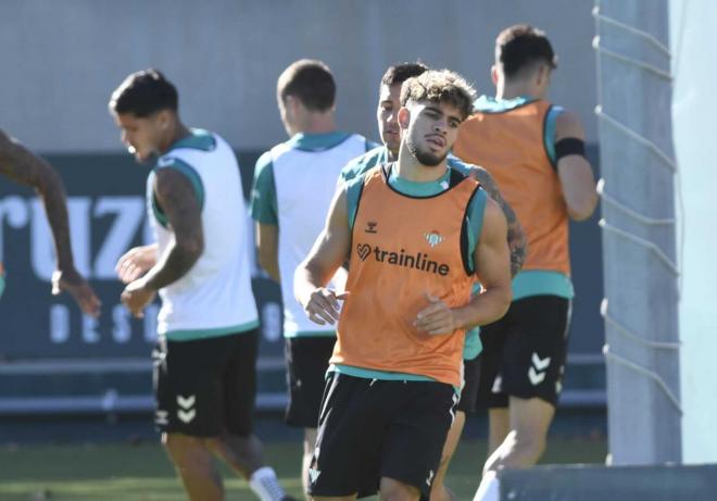Ez Abde vuelve a entrenar con el grupo (Foto: Kiko Hurtado)