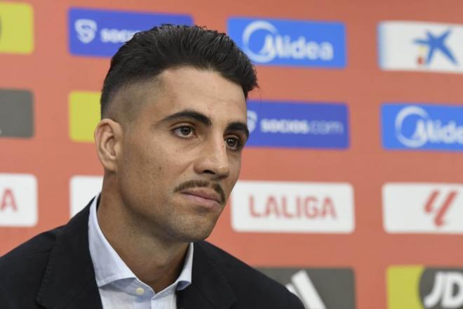 Fabio Cardoso, en su presentación con el Sevilla (Foto: Kiko Hurtado).