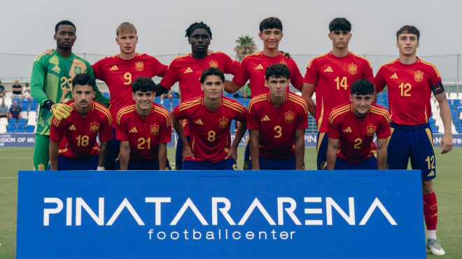Pablo Agudín con la sub 19. (Foto: RO)