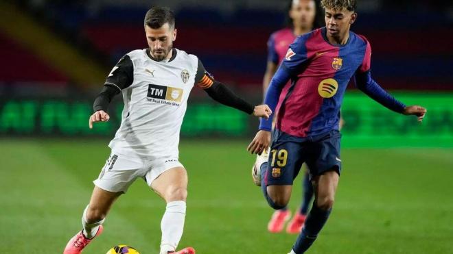 José Luis Gayà en Barcelona (Foto: Valencia CF)