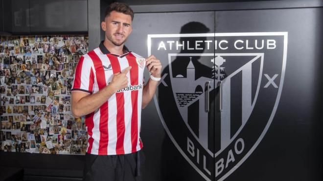 Aymeric Laporte, en el vestuario de San Mamés (Foto: Athletic Club).