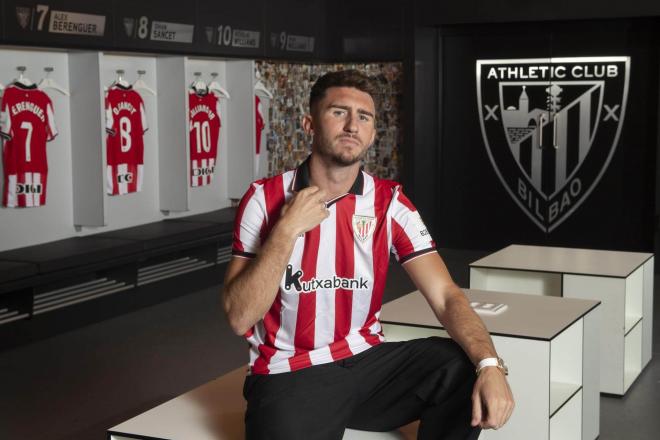 Aymeric Laporte, en el vestuario de San Mamés (Foto: Athletic Club).