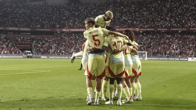 Los jugadores de España celebran un gol ante Turquía (Foto: EFE).