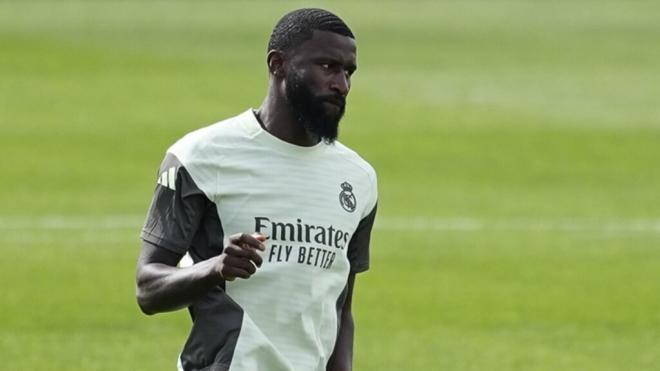 Antonio Rüdiger, durante el entrenamiento de este viernes (Foto: EP)