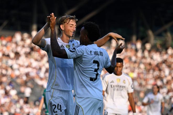 Dean Huijsen y Eder Militao, en un partido con el Real Madrid (Foto: Cordon Press)