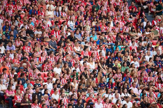 La grada de San Mamés en el Athletic-Barça femenino (Foto: Athletic Club).