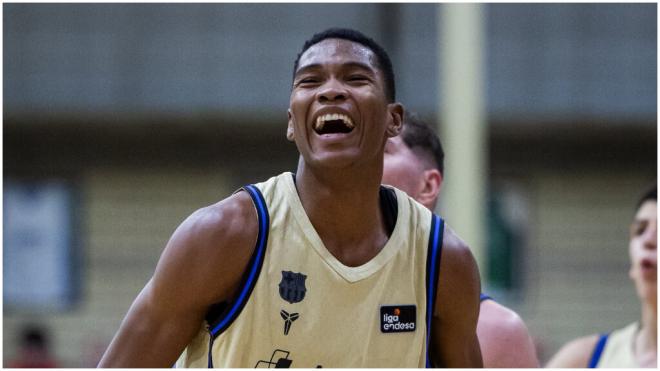 Mohamed Dabone, en su debut con el Barcelona. (@FCBbasket)