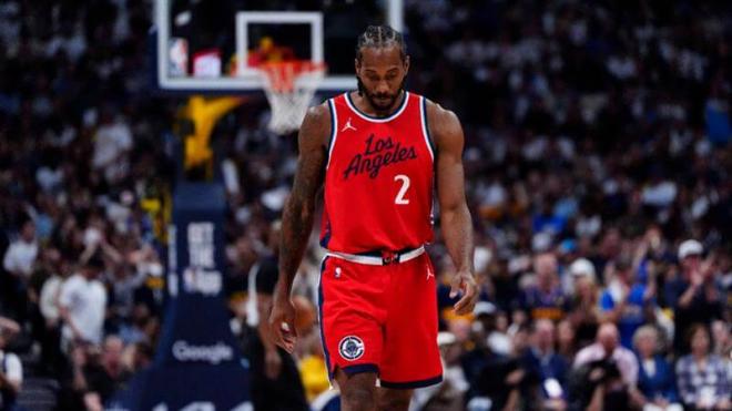 Kawhi Leonard durante un partido de la NBA (Fuente: Cordon Press)