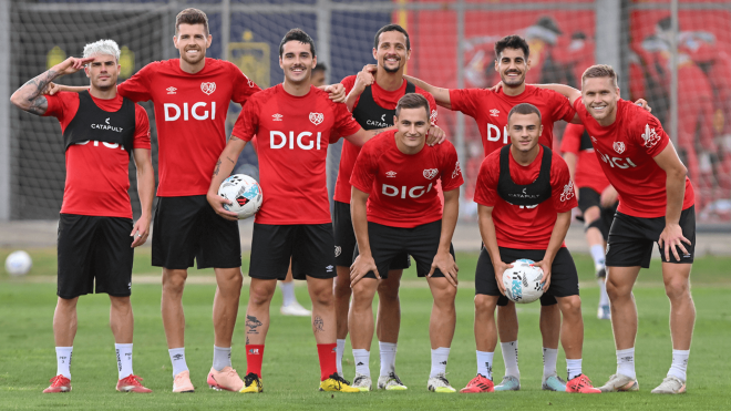 Los jugadores del Rayo Vallecano, en las instalaciones de la RFEF (Foto: ADRV).