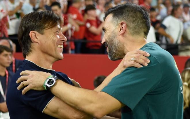 Matías Almeyda y Éder Sarabia, en el Sevilla - Elche (Foto: Kiko Hurtado).