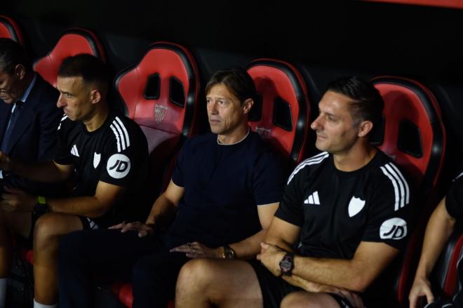 Matías Almeyda, en el Sevilla - Elche (Foto: Kiko Hurtado).